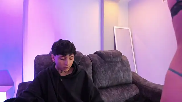 Sky n Zayn online show from 04.07.26