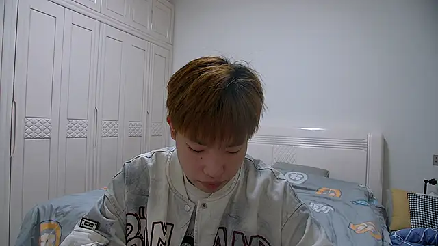 Snapshot of Similu-001 chatting on 03.08.26 Similu-001 online show from 03.08.26