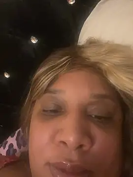 AloraXX online show from 03.07.26