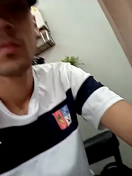 TommyyFoxx online show from 04.22.26