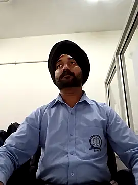Snapshot of Parm_randhawa chatting on 04.27.26 Parm randhawa online show from 04.27.26