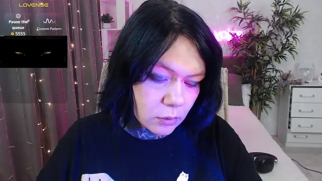 Qwerty Anna Lbo online show from 03.10.26