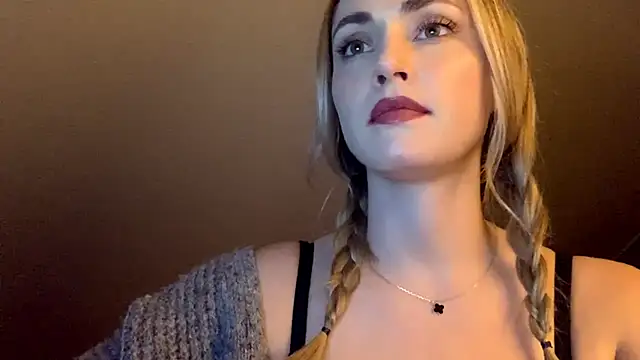 ScarlettSensitive online show from 04.16.26