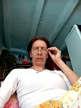 Snapshot of Tania9876 chatting on 05.19.26 Tania9876 online show from 05.19.26