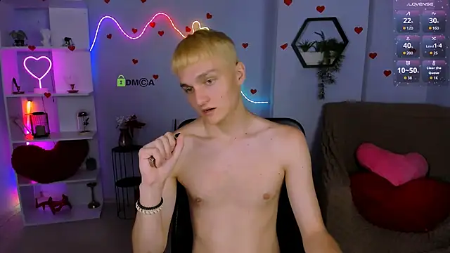 Snapshot of john_lik chatting on 06.23.26 john lik online show from 06.23.26