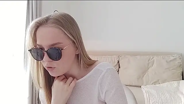 LittleForestELF2 online show from 04.08.26