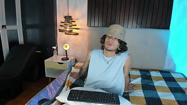 Skinny Mac online show from 04.09.26