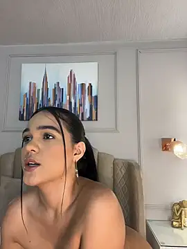 Snapshot of Bella-Ferrer chatting on 05.04.26 Bella-Ferrer online show from 05.04.26