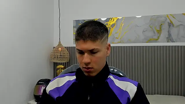 Snapshot of AlessandroFranco chatting on 03.23.26 AlessandroFranco online show from 03.23.26