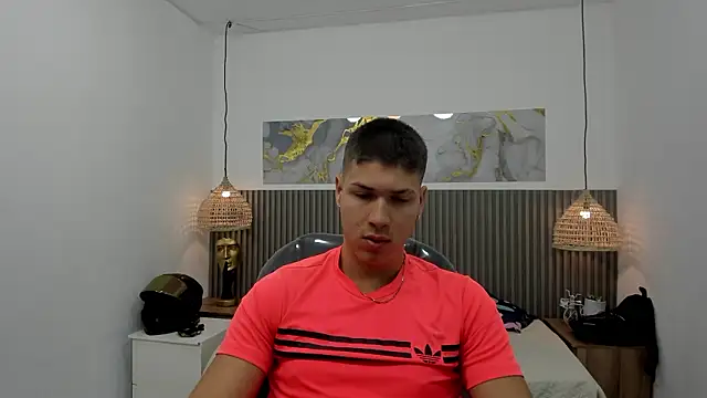 Snapshot of AlessandroFranco chatting on 03.25.26 AlessandroFranco online show from 03.25.26