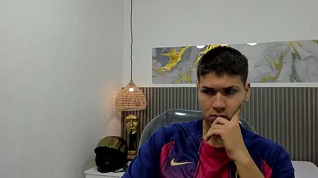 Snapshot of AlessandroFranco chatting on 04.04.26 AlessandroFranco online show from 04.04.26