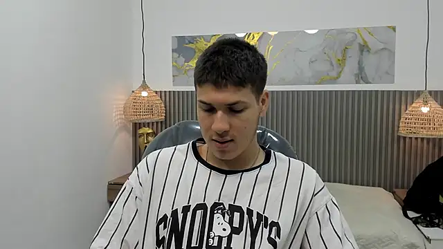 Snapshot of AlessandroFranco chatting on 04.09.26 AlessandroFranco online show from 04.09.26