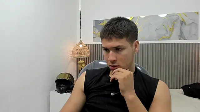 Snapshot of AlessandroFranco chatting on 04.10.26 AlessandroFranco online show from 04.10.26