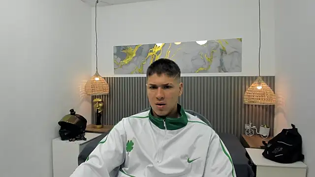 Snapshot of AlessandroFranco chatting on 05.02.26 AlessandroFranco online show from 05.02.26