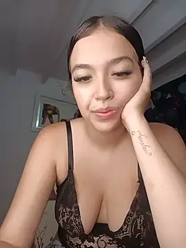Snapshot of Kitty_Loveee chatting on 06.02.26 Kitty Loveee online show from 06.02.26