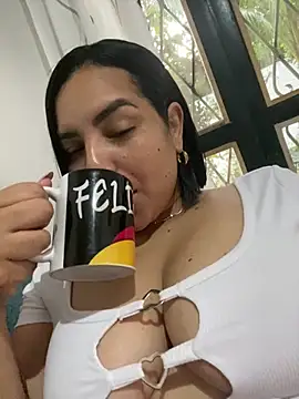 Kira33  online show from 04.15.26