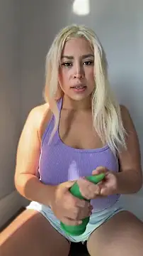 mxmxee online show from 04.22.26