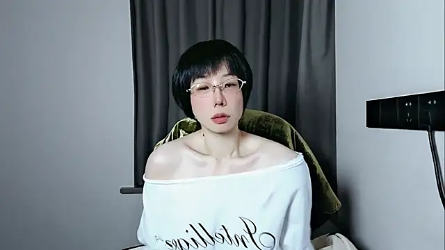 Snapshot of lin_lin_520_520 chatting on 04.30.26 lin lin 520 520 online show from 04.30.26