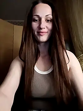 Snapshot of LunaCrystall chatting on 04.17.26 LunaCrystall online show from 04.17.26