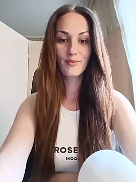 Snapshot of LunaCrystall chatting on 06.06.26 LunaCrystall online show from 06.06.26