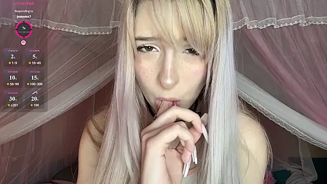 OnlyEva1 online show from 06.04.26