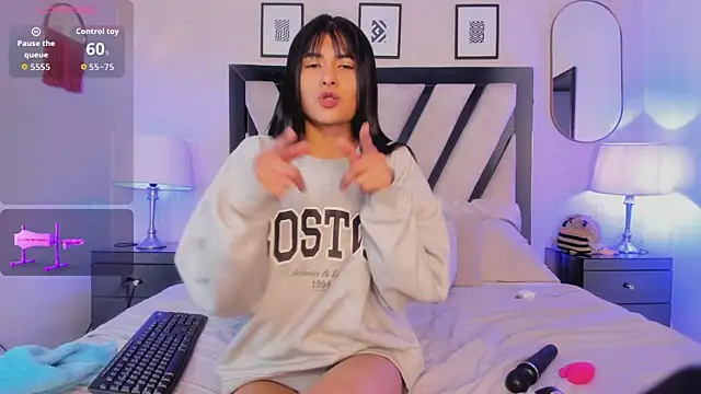 Violettaa Stone online show from 04.18.26