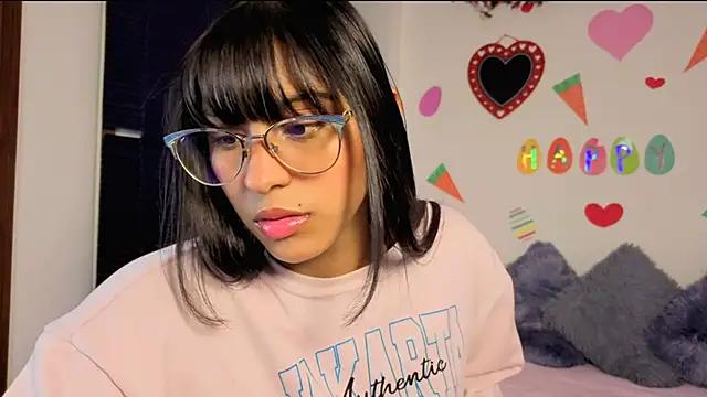 PaulaCutexs online show from 04.21.26