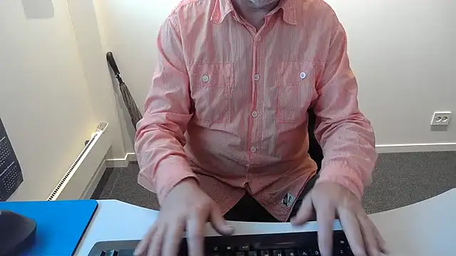 Snapshot of Buggemann chatting on 07.07.26 Buggemann online show from 07.07.26