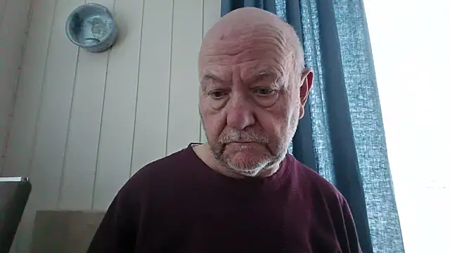 Snapshot of Buggemann chatting on 07.10.26 Buggemann online show from 07.10.26