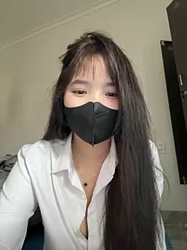 VyVy18 online show from 04.20.26