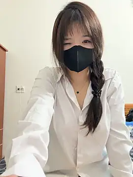 VyVy18 online show from 06.06.26