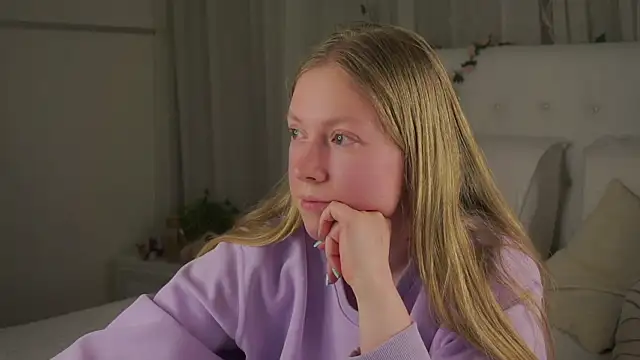 LashandaDevoto online show from 03.20.26