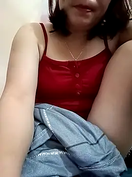 SingleeMomm online show from 03.17.26