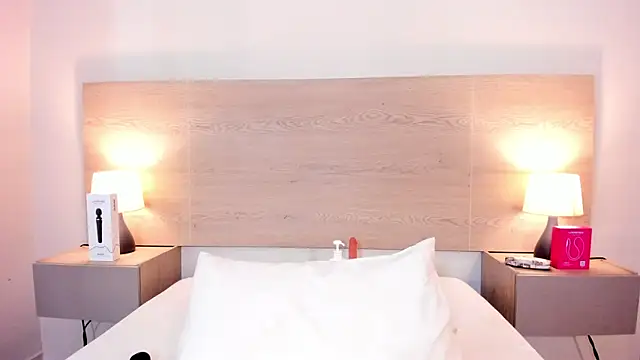 isabellathomass online show from 07.23.26