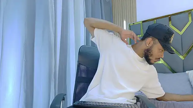 Oliver bigblack cock online show from 03.20.26