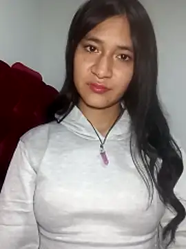 KarolaMendez online show from 05.17.26