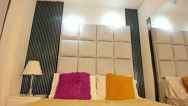 Amelie Fabulous  online show from 03.25.26