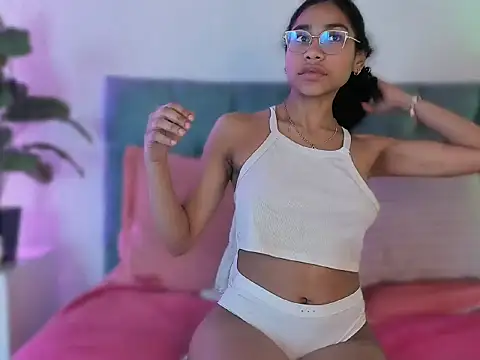 Snapshot of emaffox chatting on 03.21.26 emaffox online show from 03.21.26