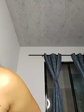 isabellaHill2 online show from 04.30.26