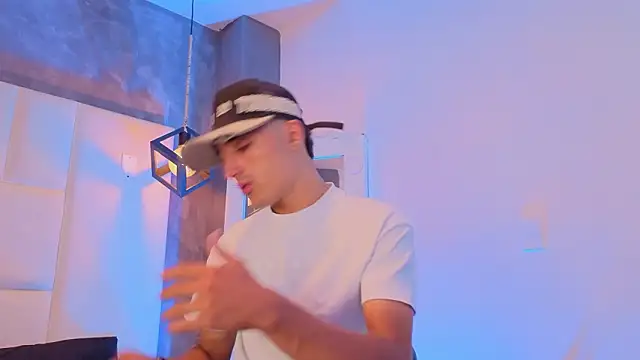 Hadrian Torres online show from 03.13.26