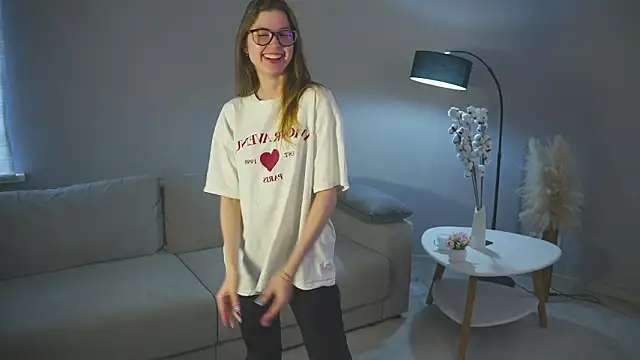 HildaMaise online show from 03.13.26