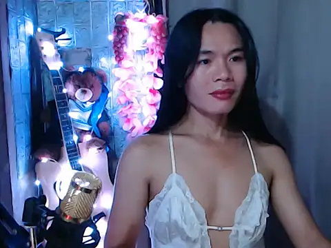 small 13 online show from 03.15.26