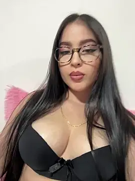 Snapshot of angel_sweet_v chatting on 04.10.26 angel sweet v online show from 04.10.26