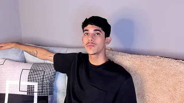 Snapshot of FlinsShadow chatting on 03.17.26 FlinsShadow online show from 03.17.26