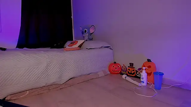 Snapshot of kristy_bennet chatting on 10.18.25 kristy bennet online show from 10.18.25