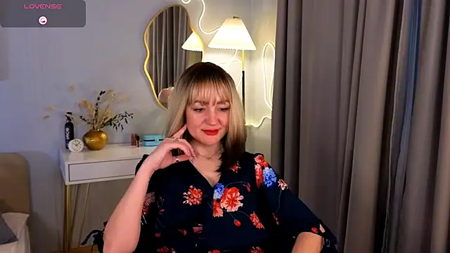 Oliiviaaa online show from 03.24.26