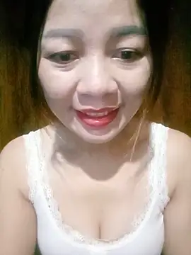 Snapshot of Yiyi102300 chatting on 06.01.26 Yiyi102300 online show from 06.01.26