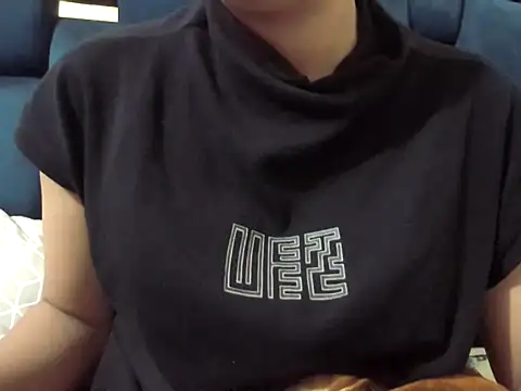 Snapshot of Aradya_ chatting on 04.06.26 Aradya online show from 04.06.26