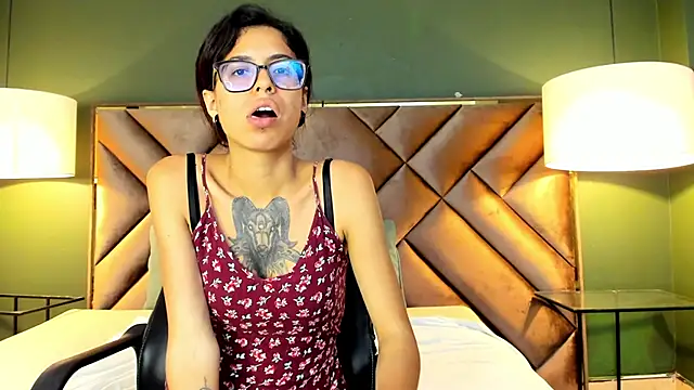 Emily Lopera online show from 06.20.26