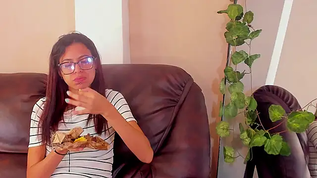 Emily Lopera online show from 06.22.26